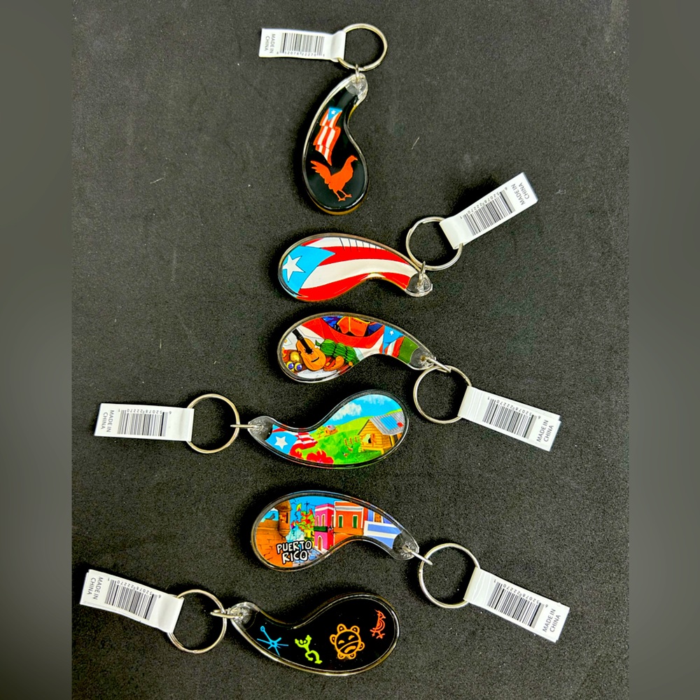 Collection of keychains with Puerto Rican stamps. 6 units. New.